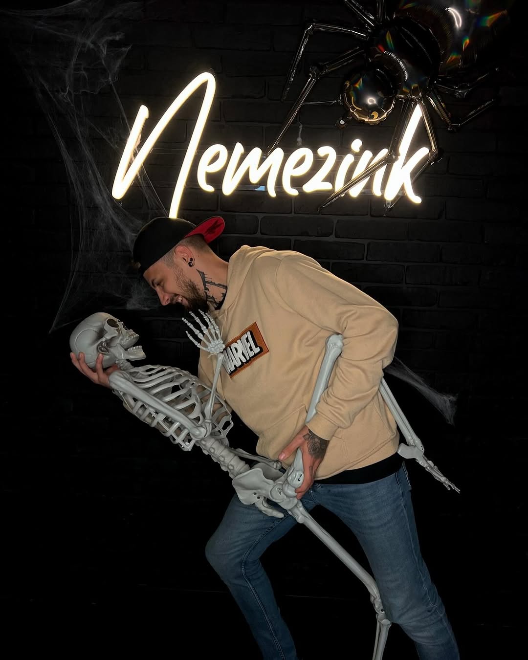 Męski Tatuaż Czaszki: Znaczenie, Wzory, Inspiracje