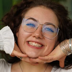 piercing kraków, salon piercingu Kraków, kolczyki dla dzieci, bezpieczny piercing, gojenie piercingu