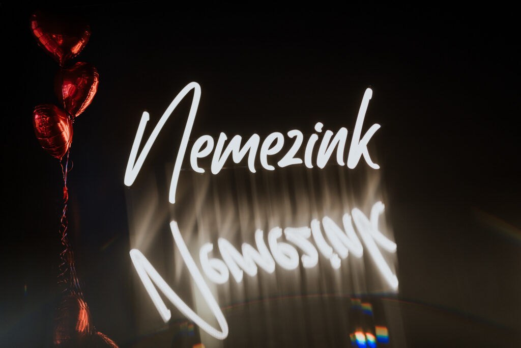 tatuaż dziecka, tatuaż z imieniem dziecka i datą, tatuaż dla mamy z imionami dzieci, tatuaże dla mamy, tatuaż rodzinny