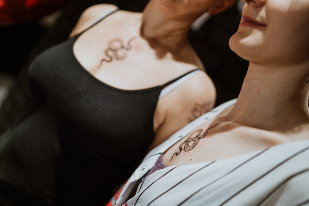 co warto wiedzieć o tatuażach jak przygotować się do tatuażu jak wybrać wzór tatuażu jak określić wielkość tatuażu jak ocenić jakość tatuażu jak wybrać dobrego tatuażystę