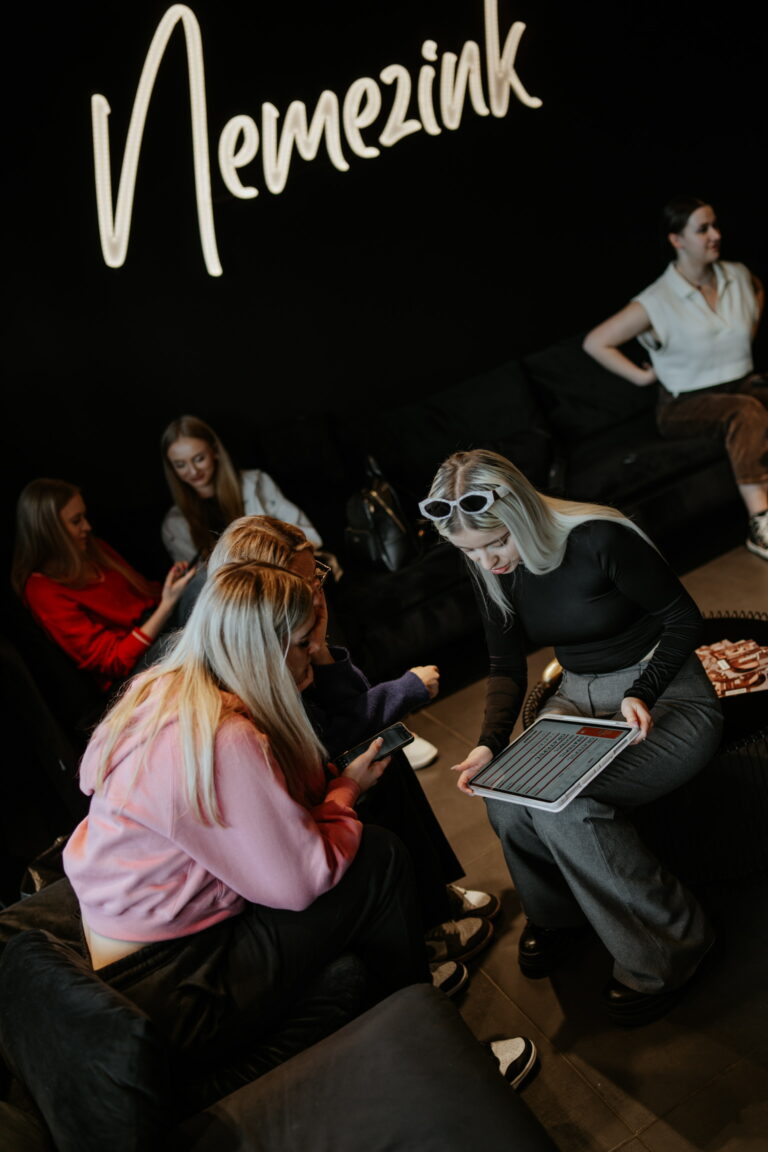 studio tatuażu, tatuażysta, pierwszy tatuaż, pielęgnacja tatuażu, jak dbać o tatuaż, jak przygotować się do sesji tatuażu, sesja tatuażu, gojenie tatuażu