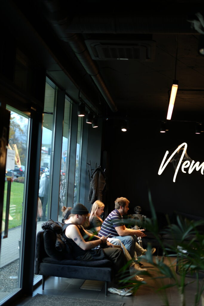 jak przygotować się do pierwszego tatuażu? przygotowanie skóry do tatuażu zimą, gojenie tatuażu porady , Nemezink Tattoo Studio Kraków, pielęgnacja tatuażu zimą