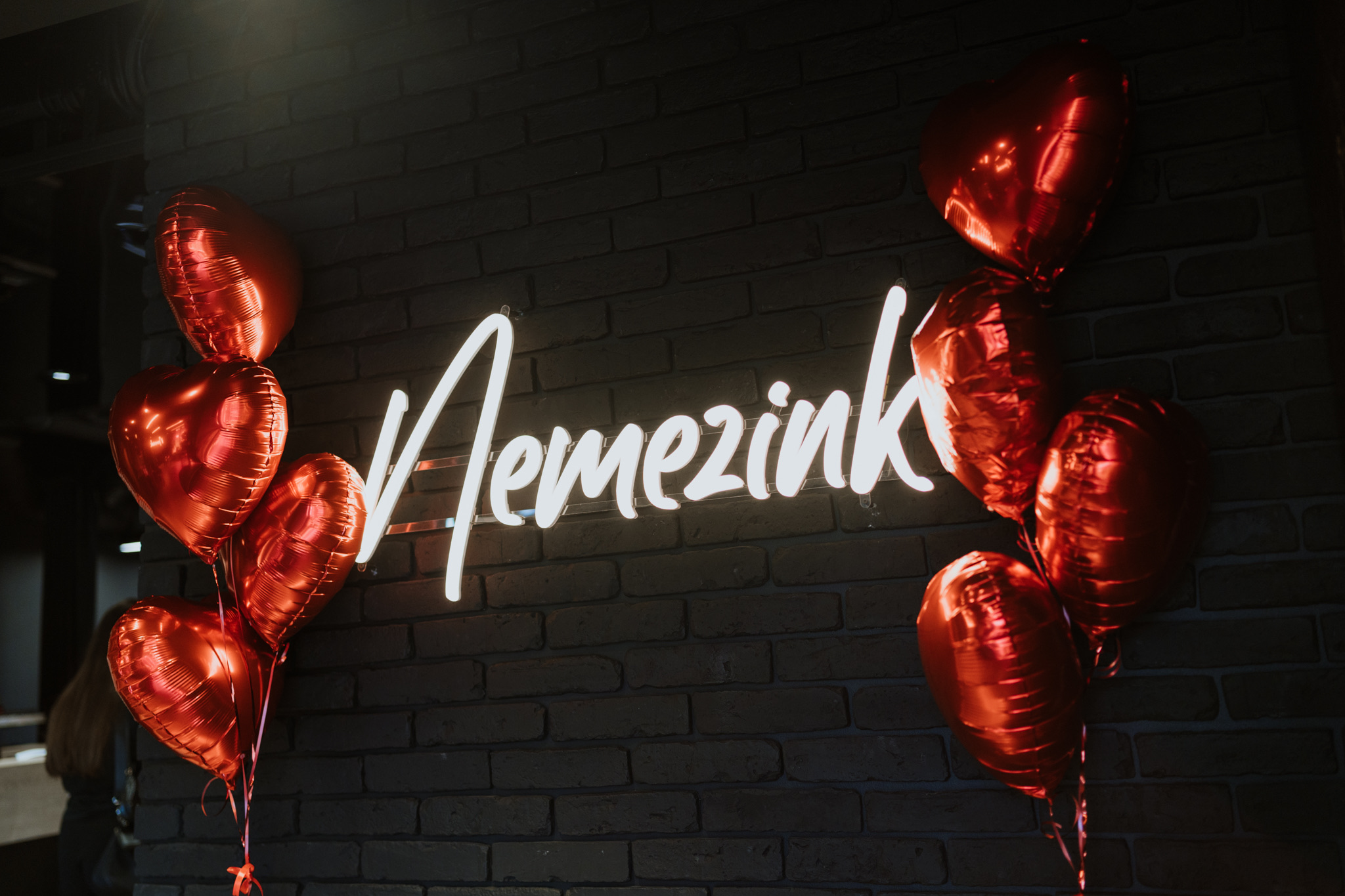 walentynkowe tatuaże, tatuaże dla par, matching tattoos, tatuaże na Walentynki, tatuaż symbol miłości, symbolika tatuażu, znaczenie matching tattoos