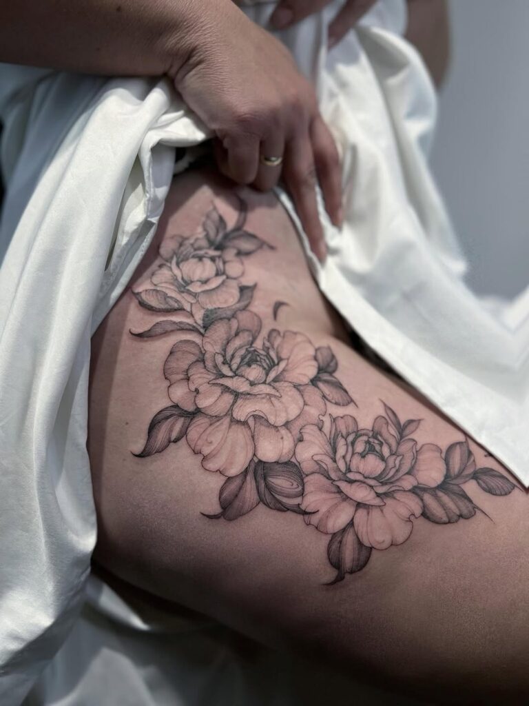 znaczenie tatuażu wilka symbolika tatuaży męskich tatuaże z motywem lasu najpopularniejsze motywy tatuaży damskich inspiracje na kobiecy tatuaż Nemezink Tattoo Studio Kraków