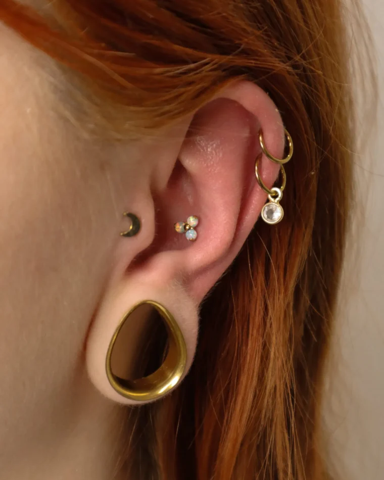 studio piercingu kraków, kolczyki złote, kolczyki srebrne, kolczyki ze stali chirurgicznej, kolczyki kółka, kolczyki z perłą, kolczyki dla dziewczynki